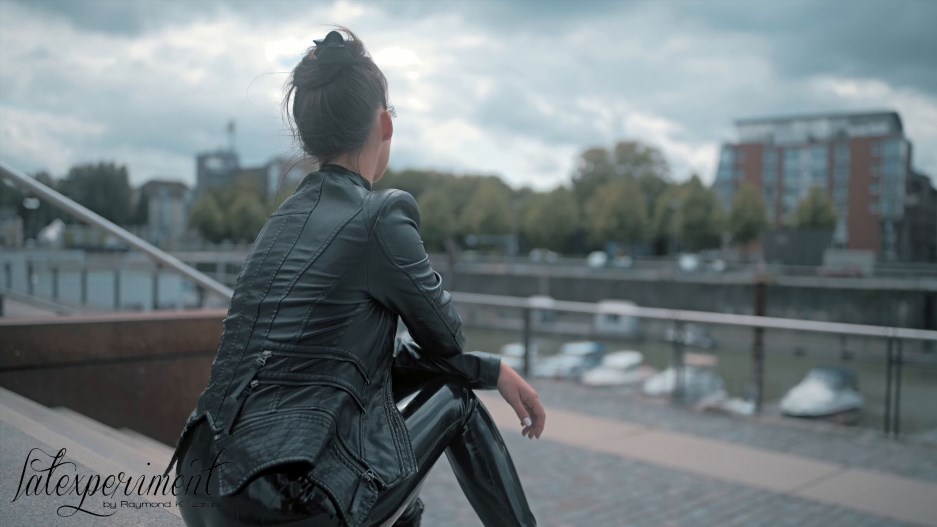 Amanda Jones - Latex Lifestyle On Platform Boots - LateXperiment